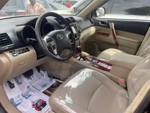 Toyota Highlander Limited 3.5l 4WD 2013 Black