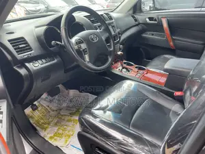 Toyota Highlander Limited 3.5l 4WD 2013 Gray