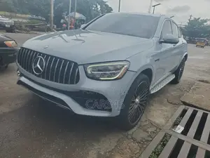 Mercedes-Benz GLC-Class 2021 Blue