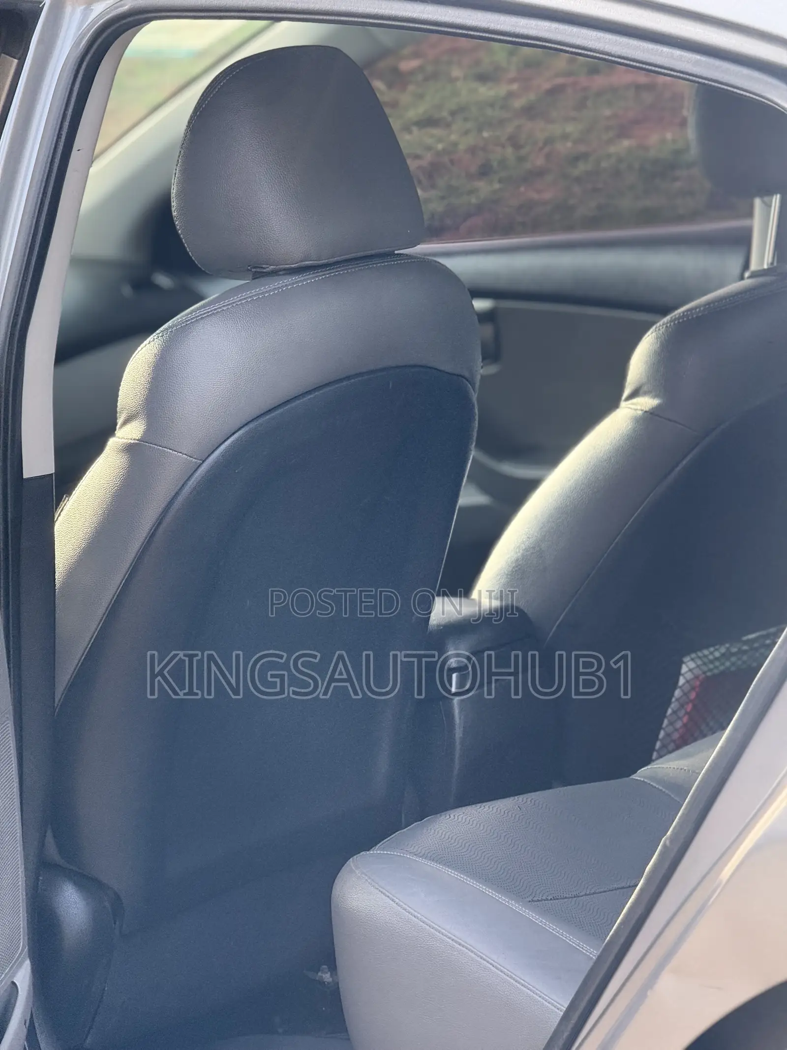 Hyundai Elantra Limited 2011 Gray
