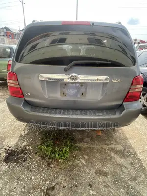 Toyota Highlander V6 2005 Blue
