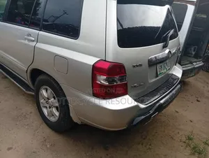 Toyota Highlander 2004 Silver