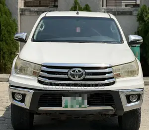 Toyota Hilux 2020 White