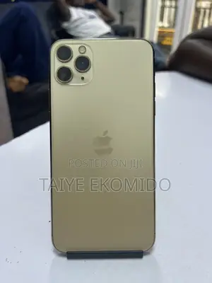 Apple iPhone 11 Pro Max 64 GB Gold
