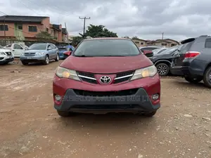 Toyota RAV4 LE 4dr SUV AWD (2.5L 4cyl 6A) 2014 Red