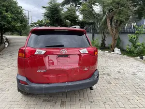 Toyota RAV4 LE 4dr SUV AWD (2.5L 4cyl 6A) 2014 Red