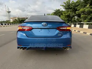 Toyota Camry XSE (2.5L 4cyl 8A) 2019 Blue