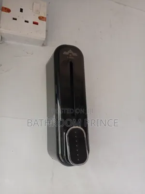Shining Black Manual Liquid Soap Dispenser