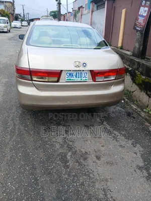 Honda Accord 2004 Gold