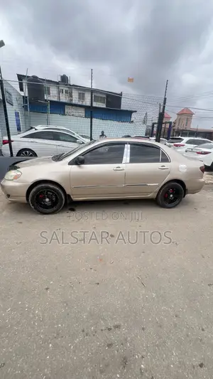 Toyota Corolla LE 2005 Gold