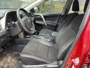 Toyota RAV4 LE 4dr SUV AWD (2.5L 4cyl 6A) 2014 Red
