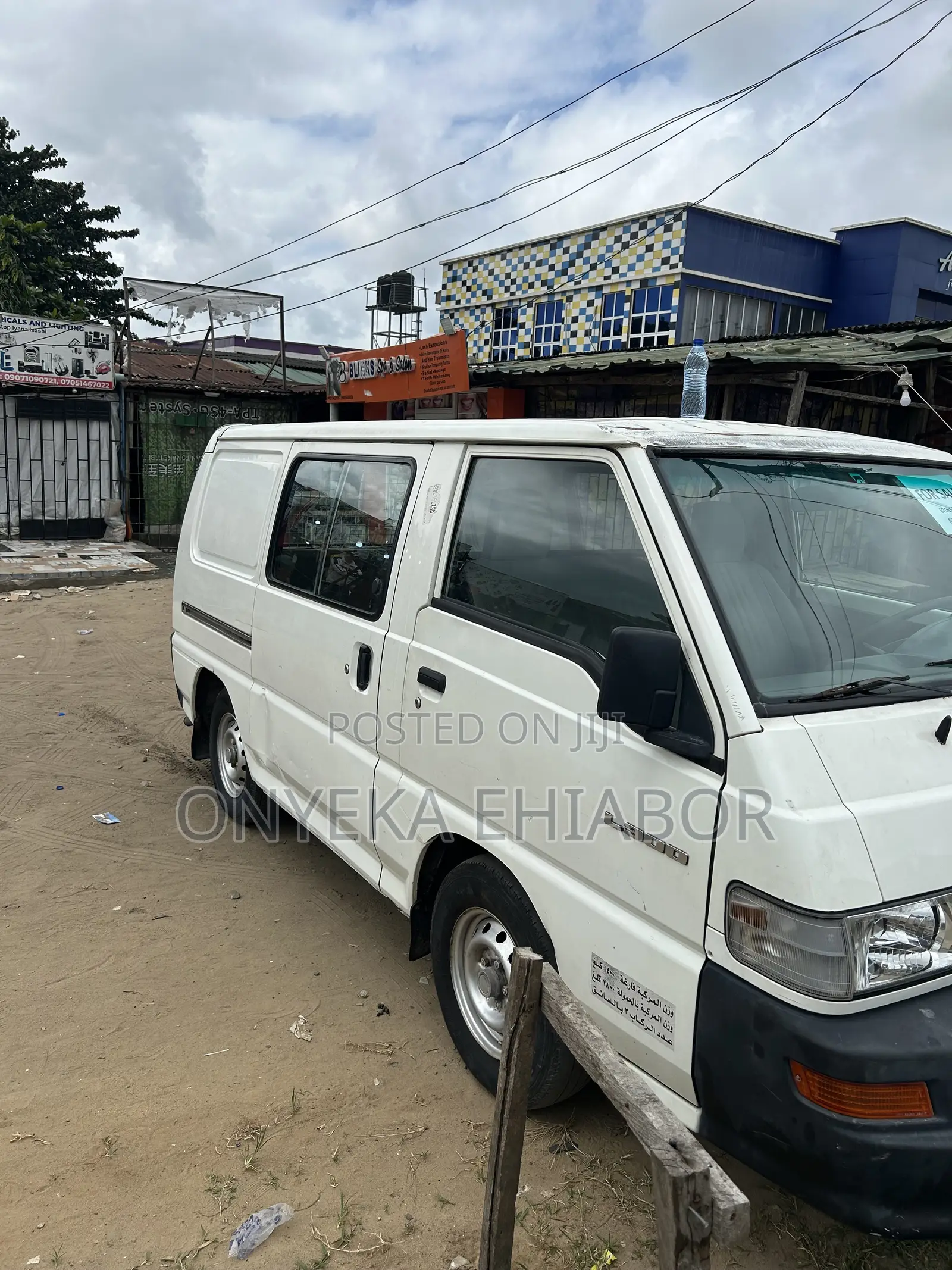 Mitsubishi L300 2007 White