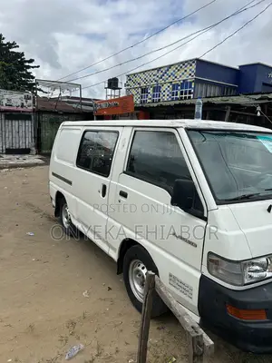 Mitsubishi L300 2007 White