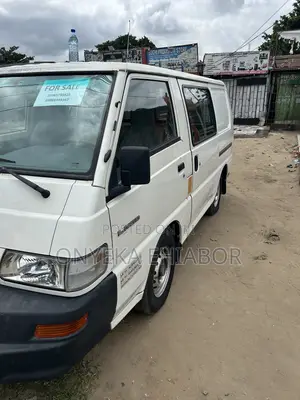 Mitsubishi L300 2007 White