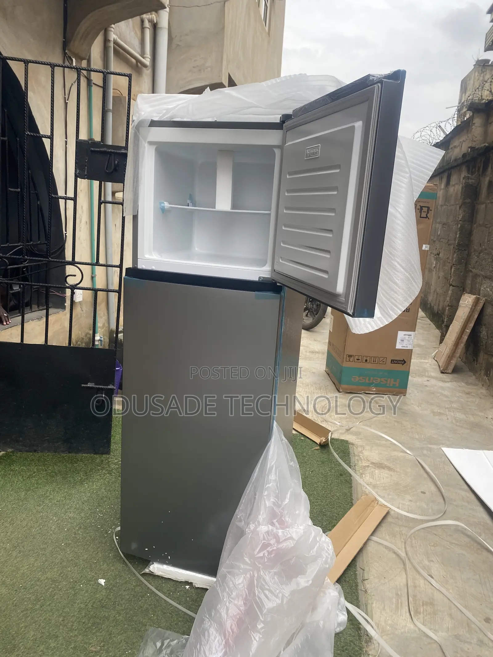 Energy Saving HISENSE Refrigerator 306L REF306DR
