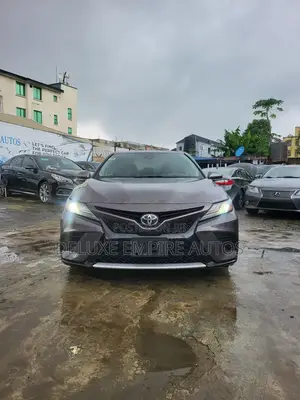 Toyota Camry XSE V6 FWD (3.5L 6cyl 8AM) 2018 Brown