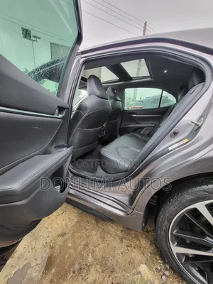 Toyota Camry XSE V6 FWD (3.5L 6cyl 8AM) 2018 Brown