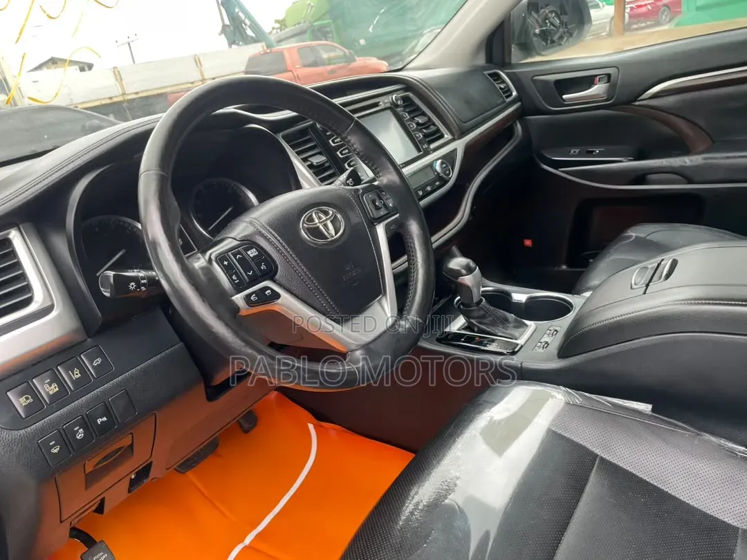 Toyota Highlander 2015 Black