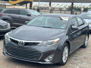 Toyota Avalon XLE Premium Sedan FWD (3.5L 6cyl 6A) 2013 Gray