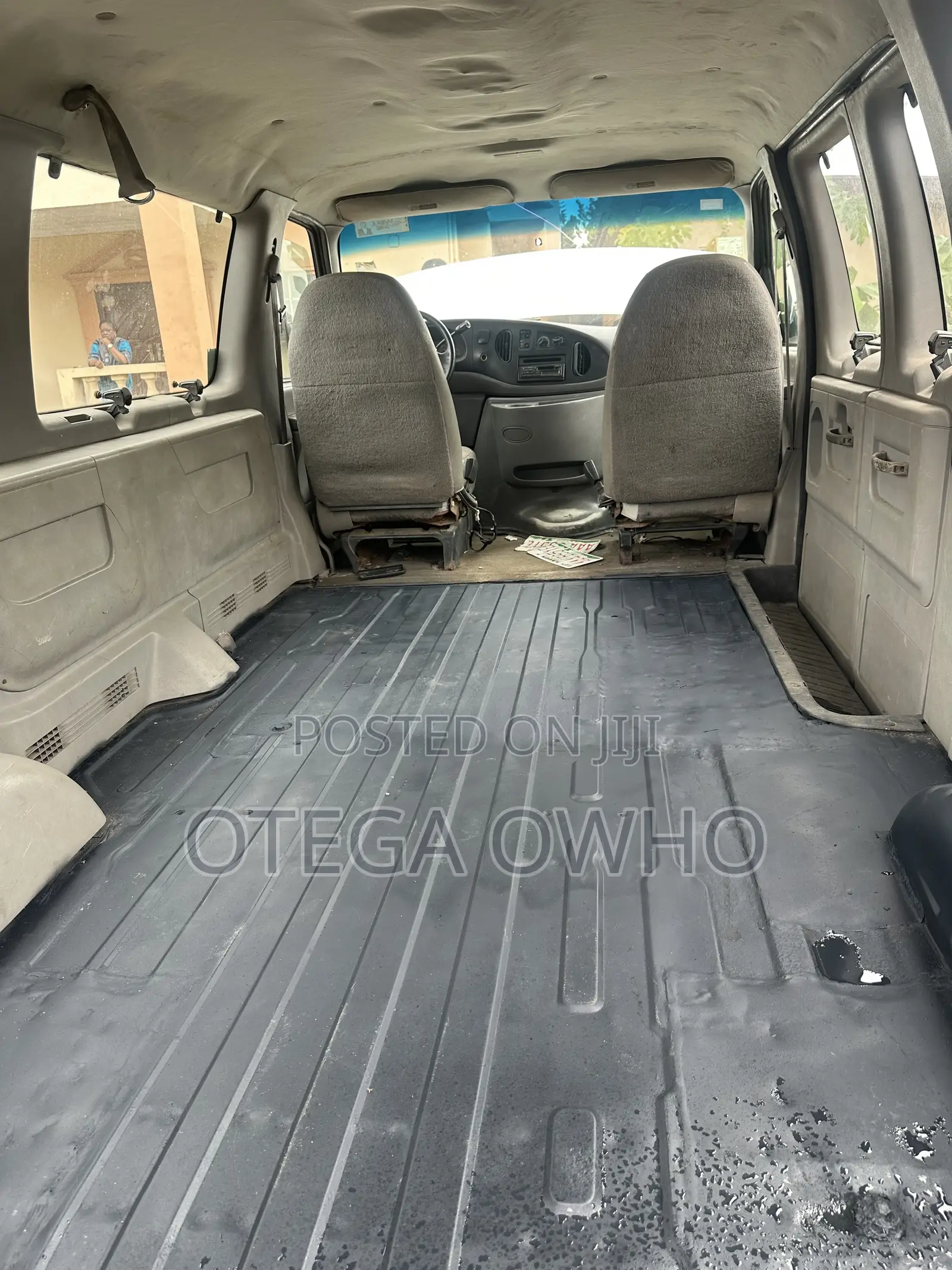 Ford E350 2007 White