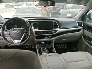 Toyota Highlander 2017 Silver