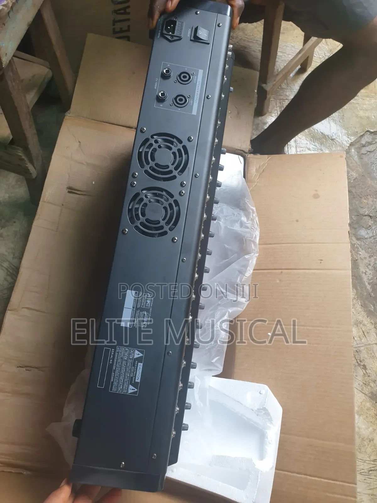Professional PMX 1608 Mixer