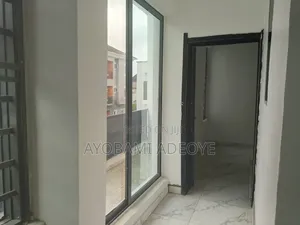 3bdrm Duplex in Vista Residence, Olokonla for rent