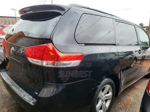 Toyota Sienna 2012 Black