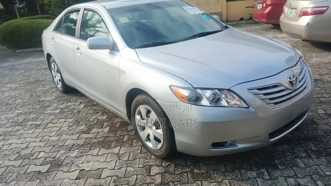 Toyota Camry 2009 Silver