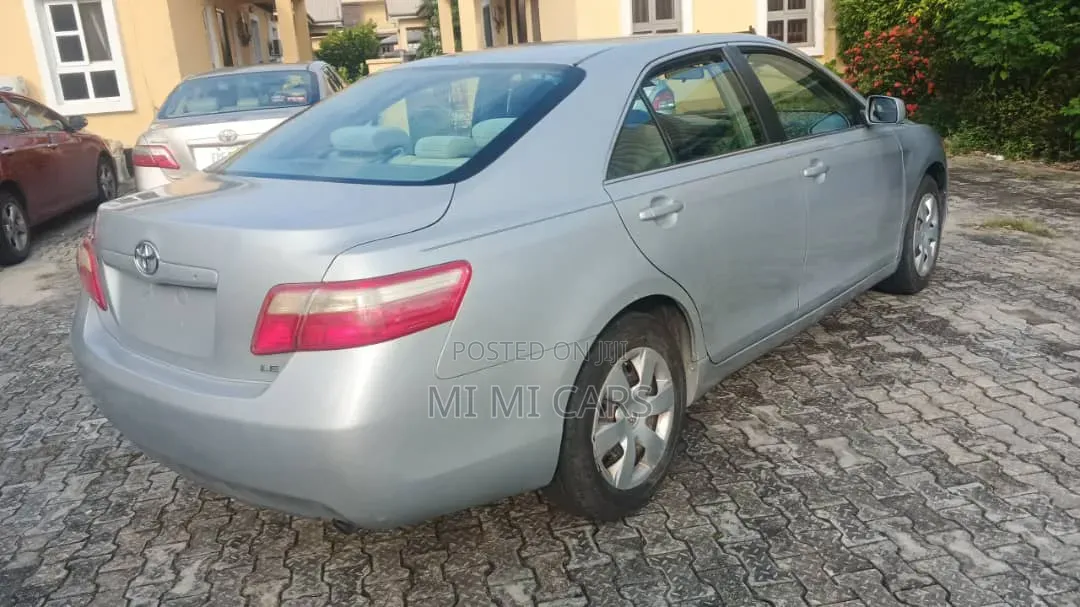Toyota Camry 2009 Silver