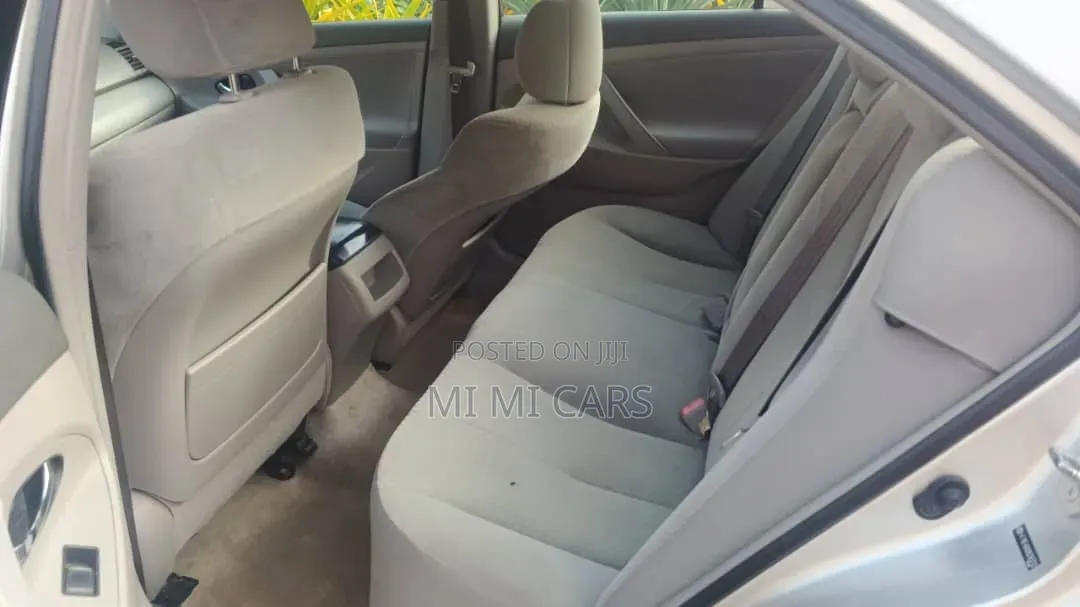 Toyota Camry 2009 Silver