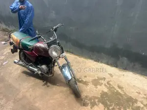 Bajaj Boxer 2018 Red
