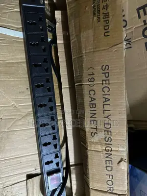 8-Way 19-Inch Rack Mount PDU Power Distribution Unit