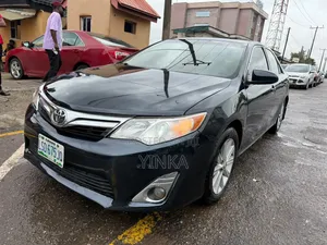 Toyota Camry XLE 4dr Sedan (2.5L 4cyl 6A) 2012 Blue