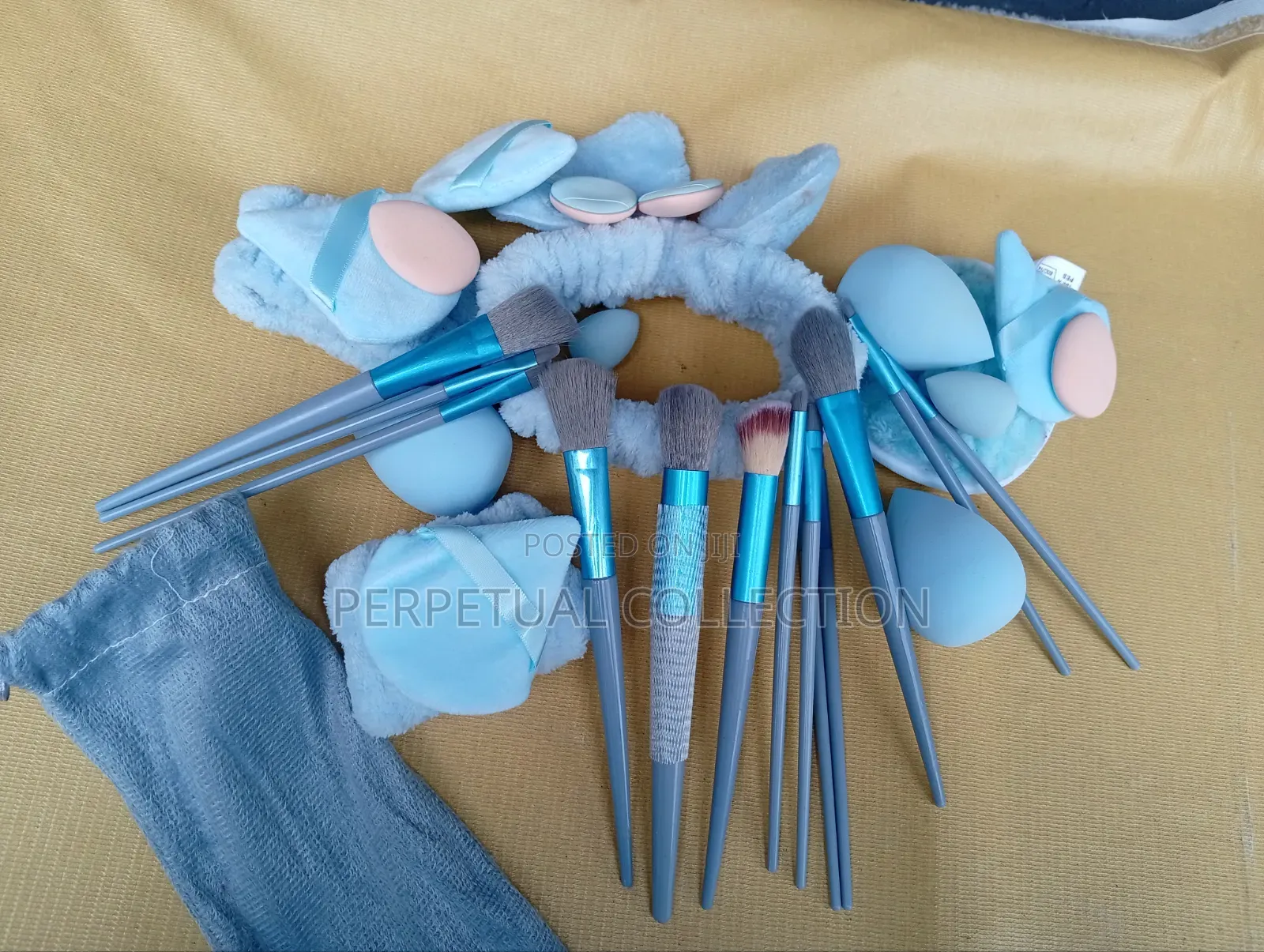 Make- Up Set