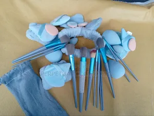 Make- Up Set