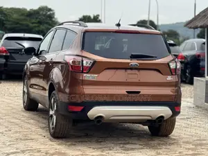 Ford Escape SE 4x4 2017 Brown