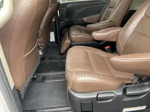 Toyota Sienna 2017 White