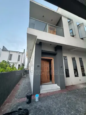 4bdrm Duplex in Lekki for rent