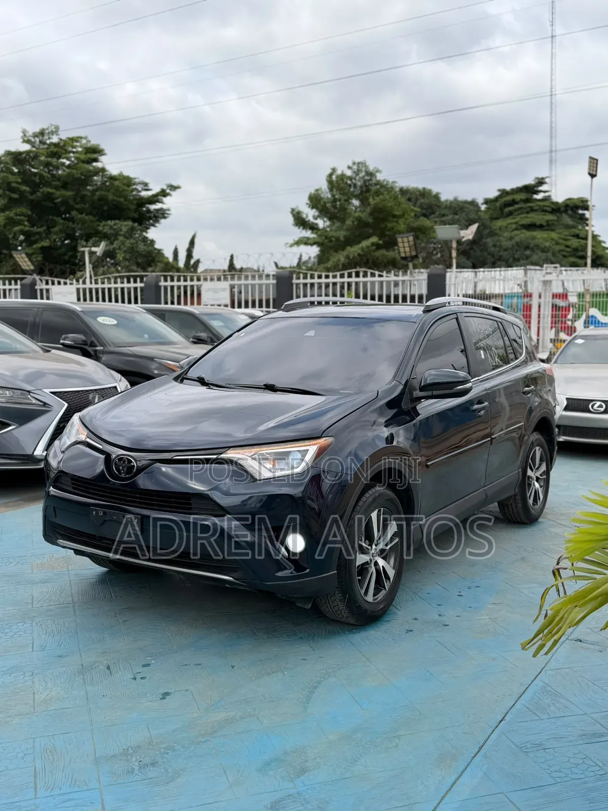 Toyota RAV4 2017 Blue
