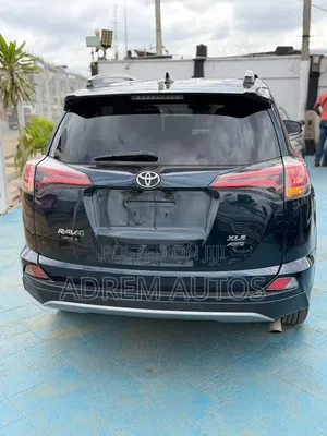 Toyota RAV4 2017 Blue