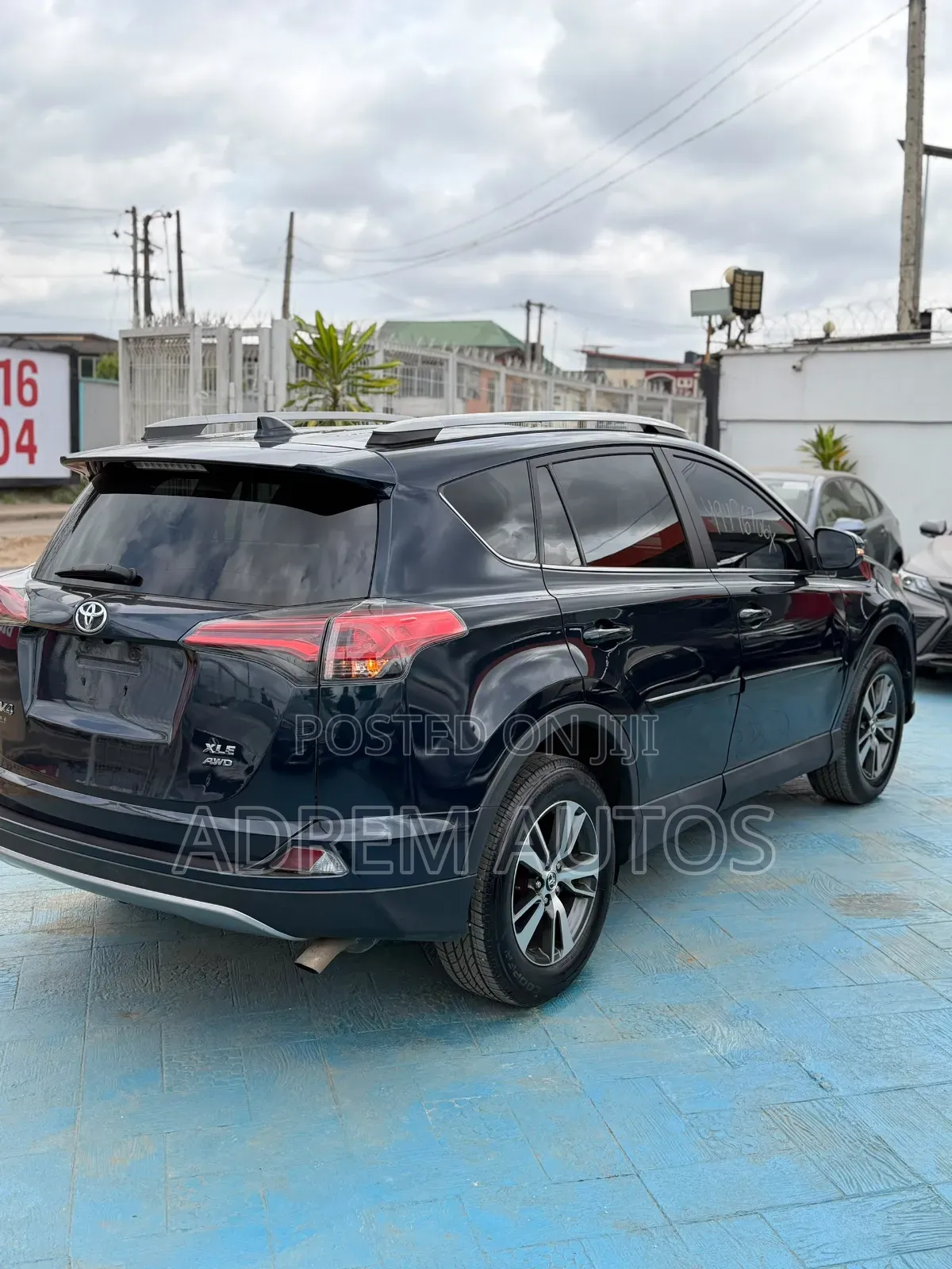 Toyota RAV4 2017 Blue