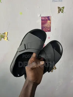 Men’s Premium Cross Strap Slide