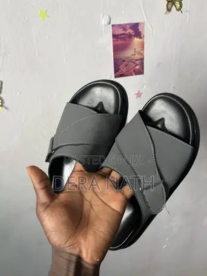Men’s Premium Cross Strap Slide