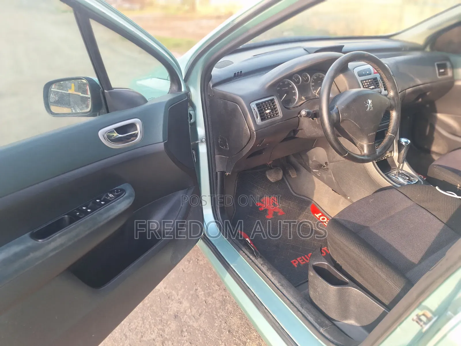 Peugeot 307 2010 Green