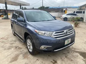 Toyota Highlander 2012 Blue