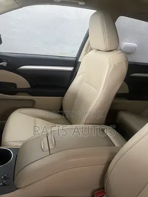 Toyota Highlander XLE 4dr SUV (3.5L 6cyl 6A) 2015 Gold