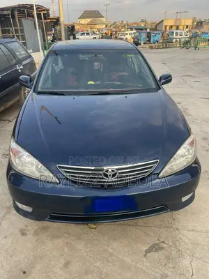 Toyota Camry 2004 Blue