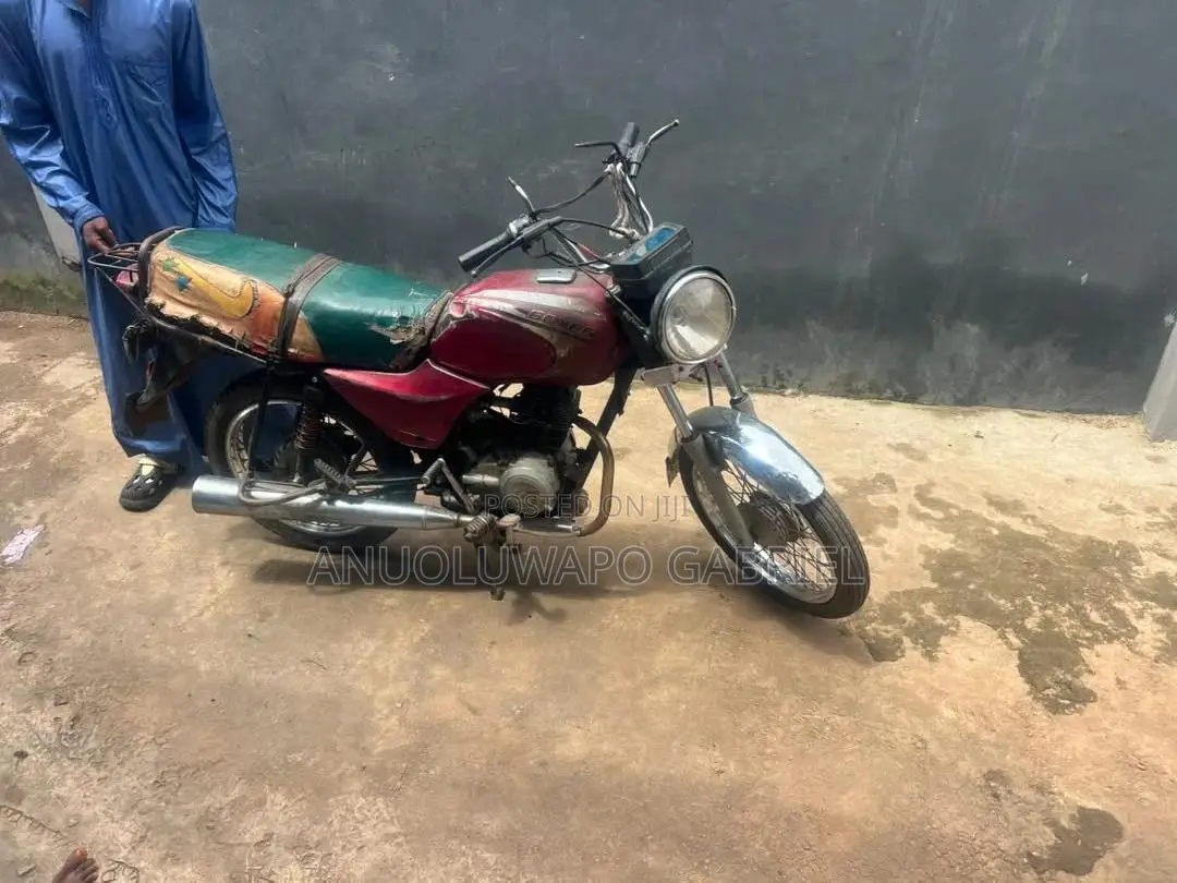 Bajaj Boxer 2018 Red