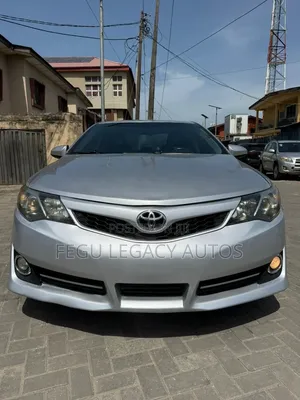 Toyota Camry 2014 Silver
